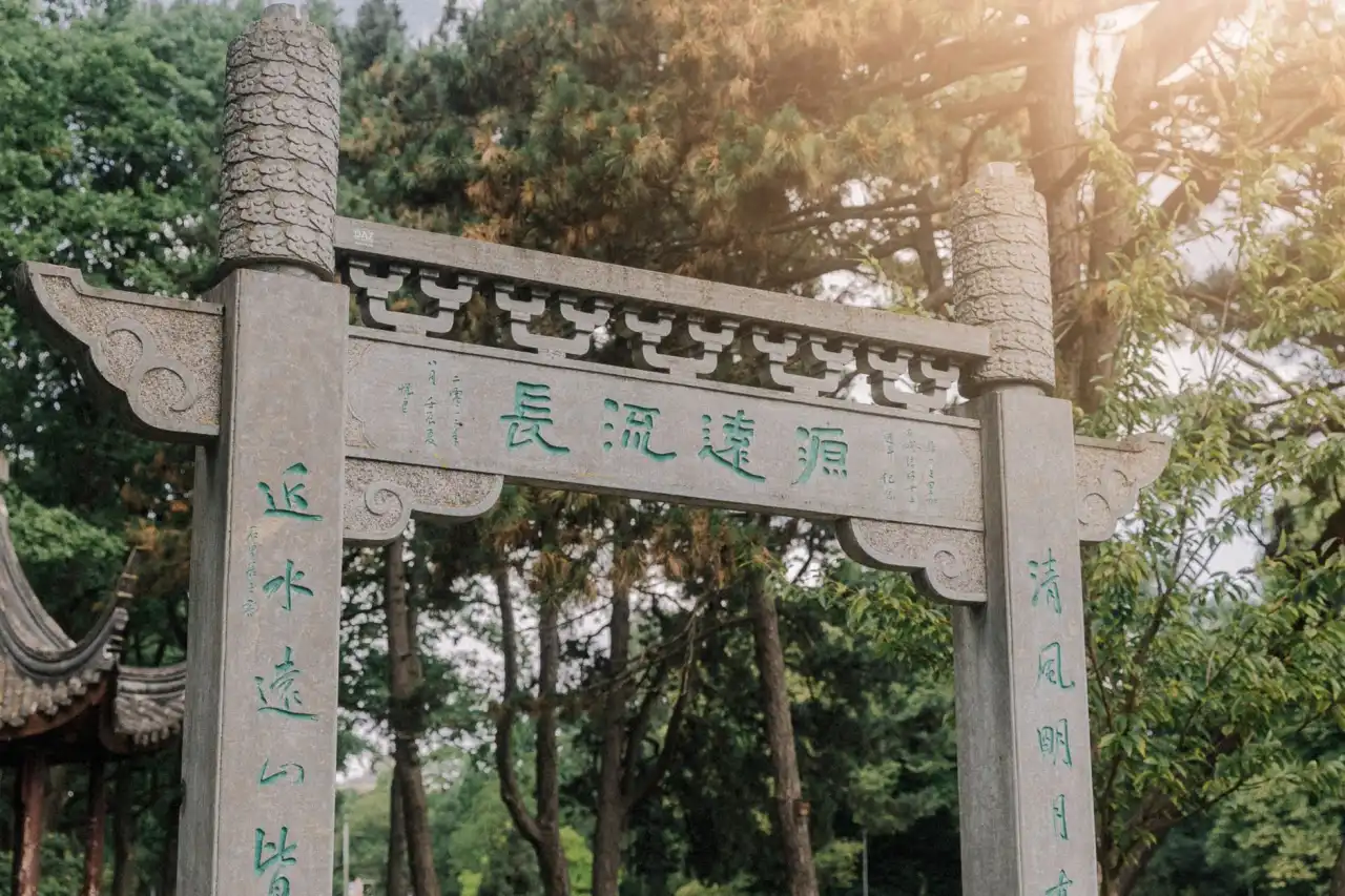 2025年胶粘剂行业技术趋势：环保密封胶在华南工程领域的发展前景