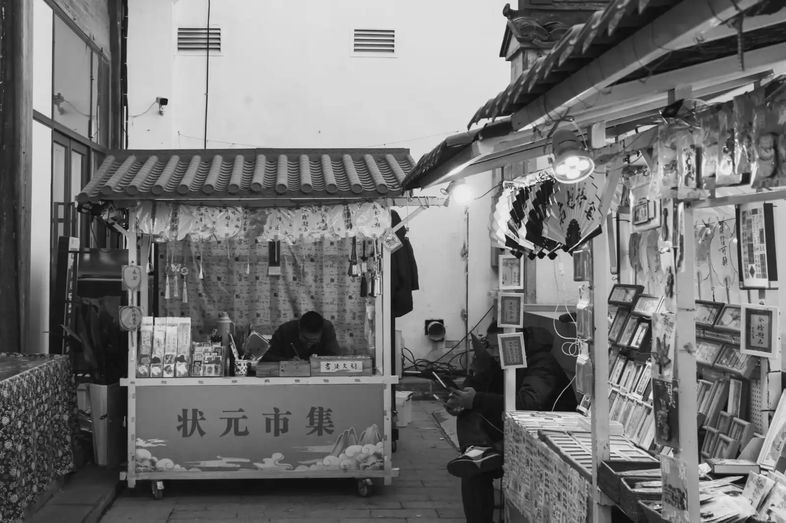 工业胶粘剂在电子产品粘接中的常见技术难点与解决方案