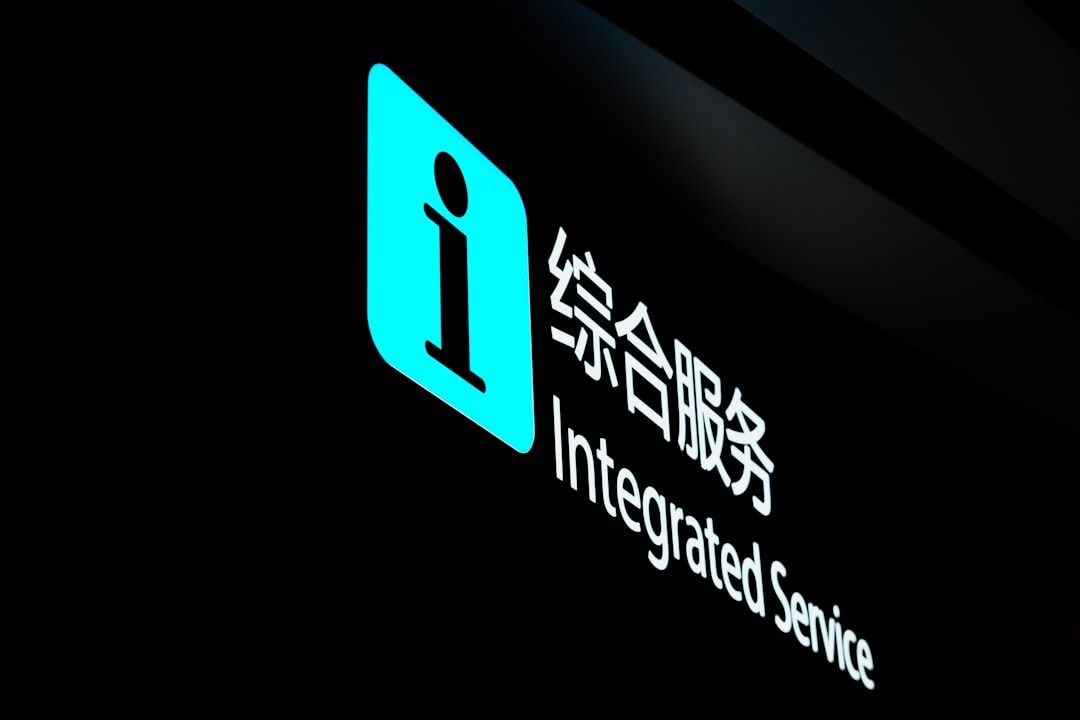 信展胶业工业胶粘剂与密封胶在电子制造中的应用案例